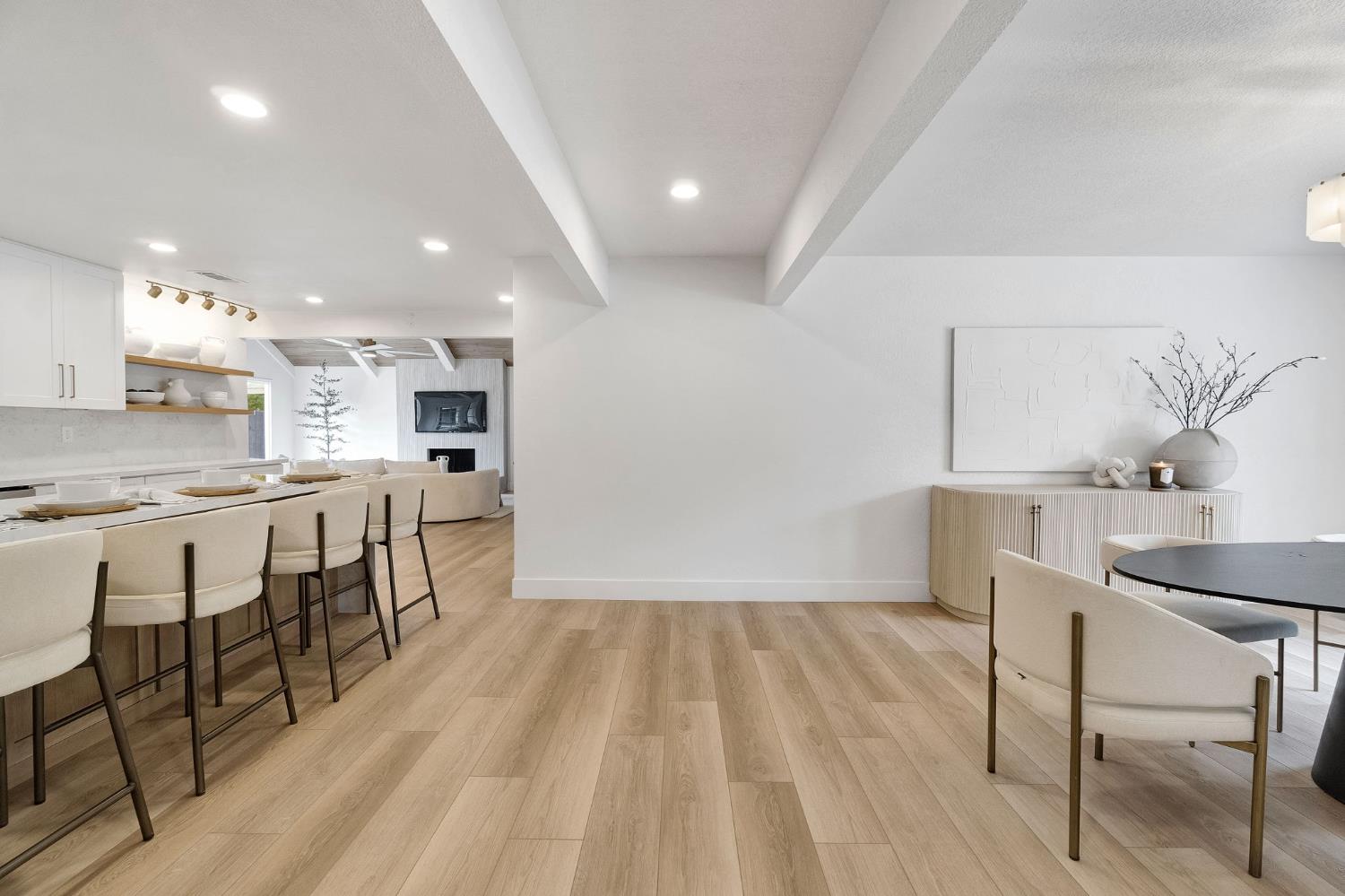 3737 W Minarets Ave, Fresno, CA 93711