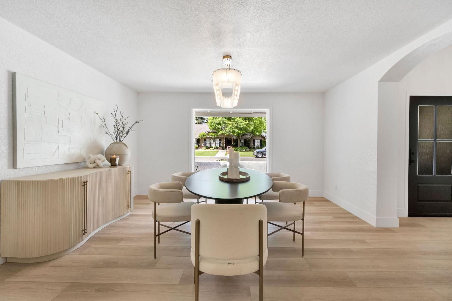 3737 W Minarets Ave, Fresno, CA 93711