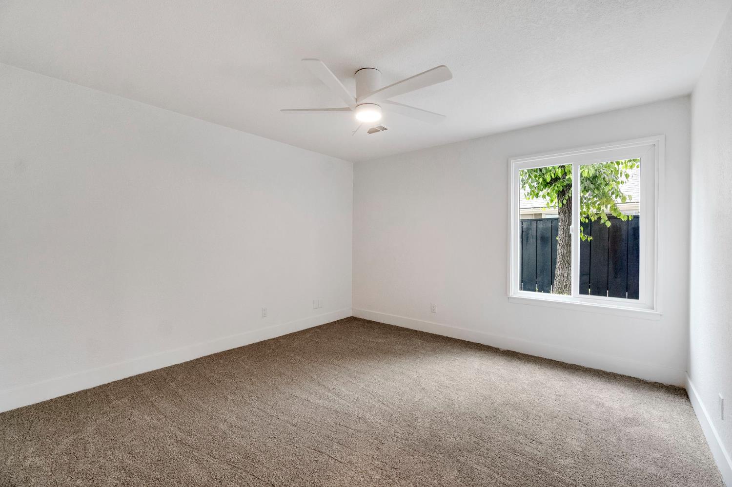 3737 W Minarets Ave, Fresno, CA 93711