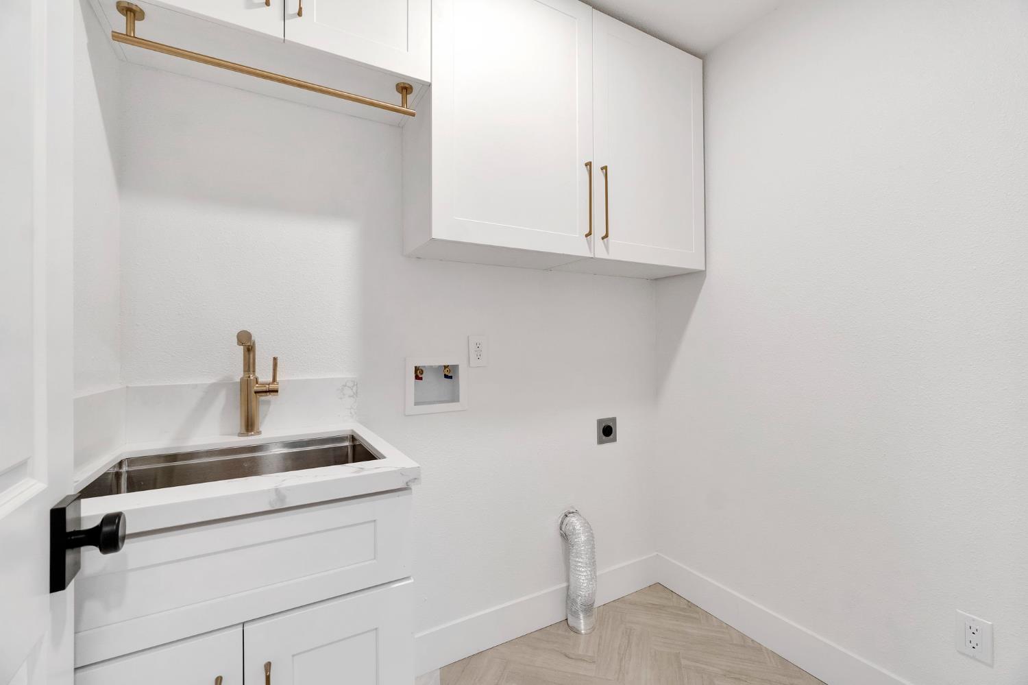 3737 W Minarets Ave, Fresno, CA 93711