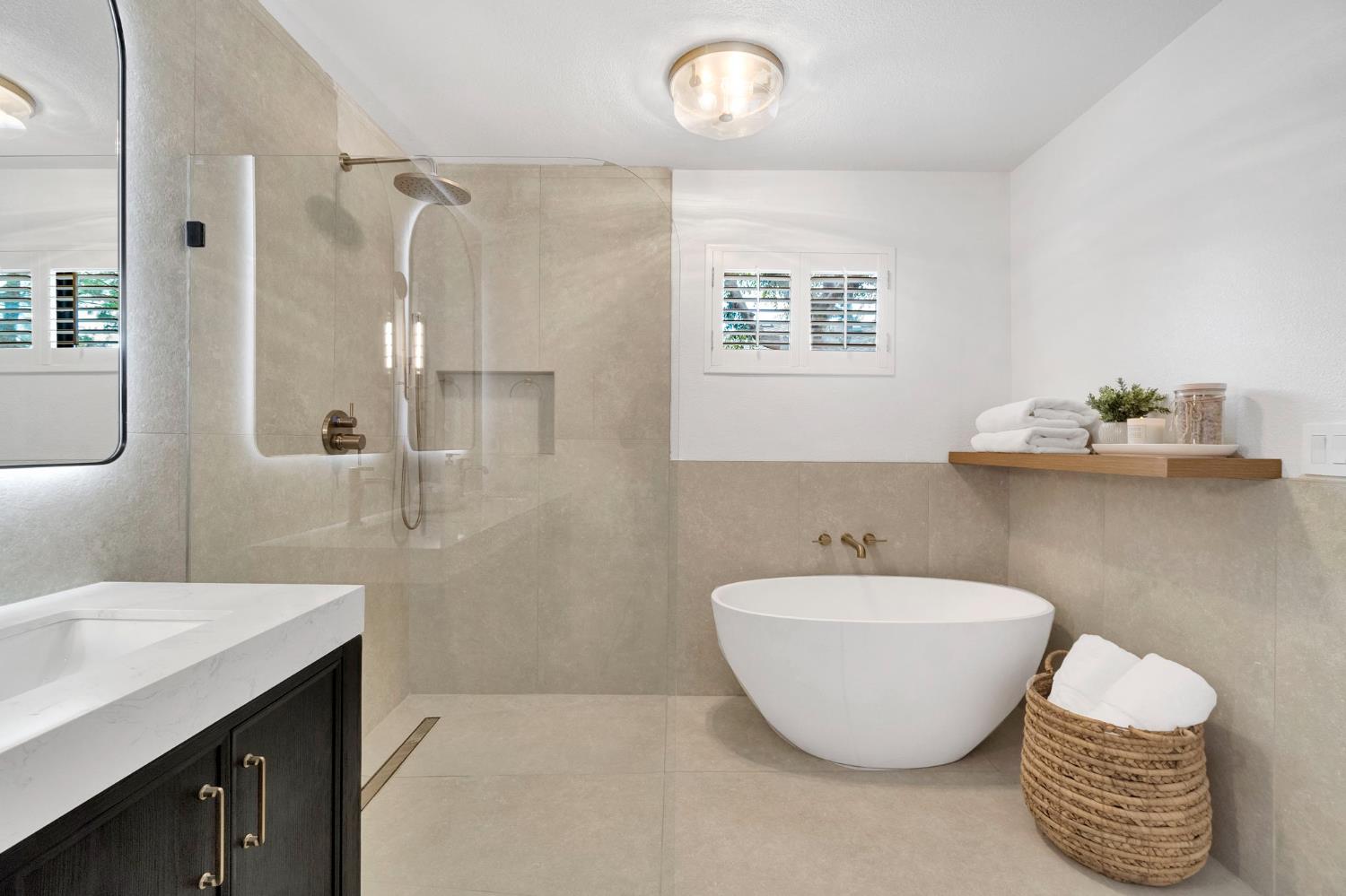 3737 W Minarets Ave, Fresno, CA 93711