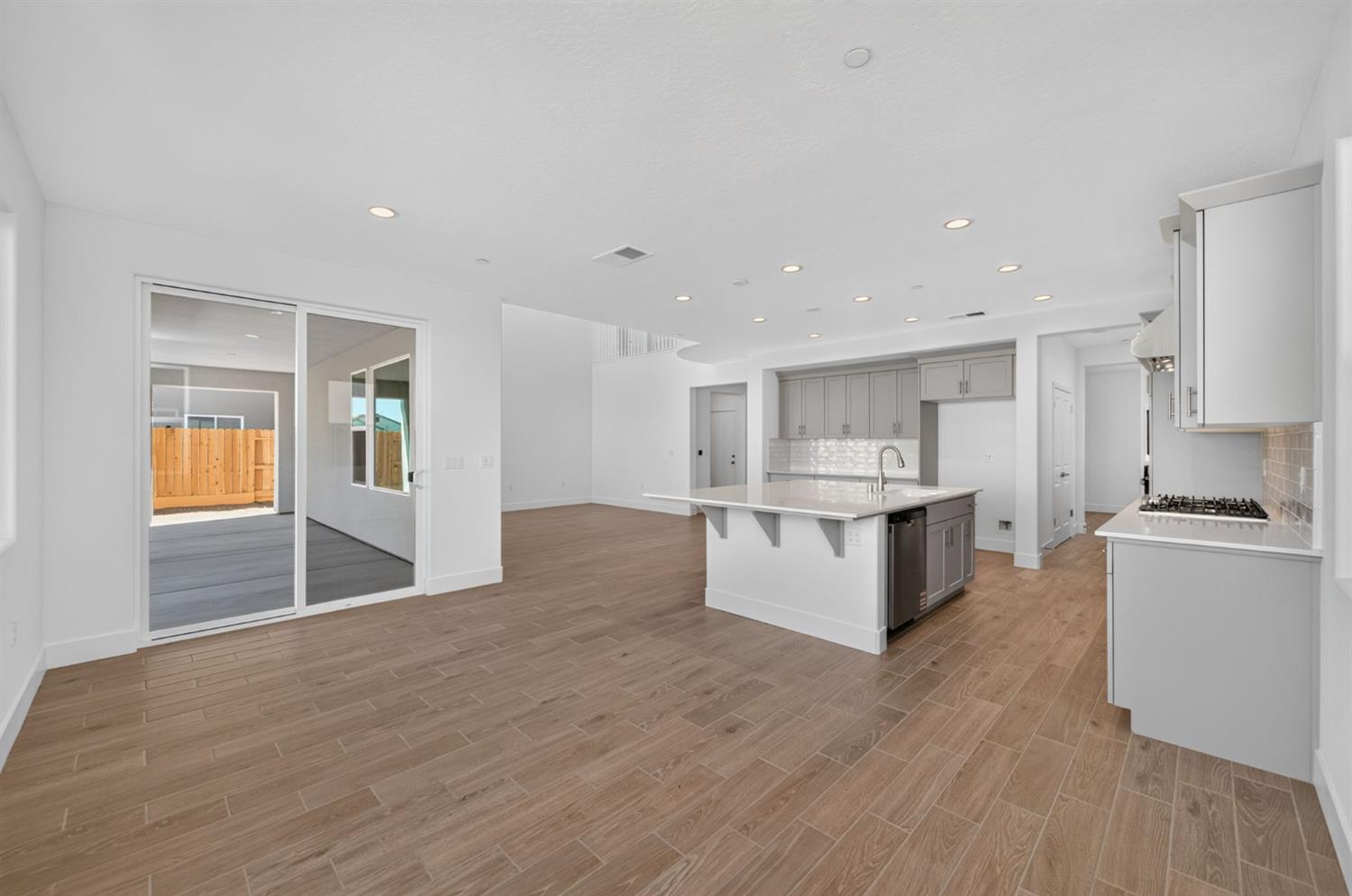 986 Peters Rd S, Madera, CA 93636