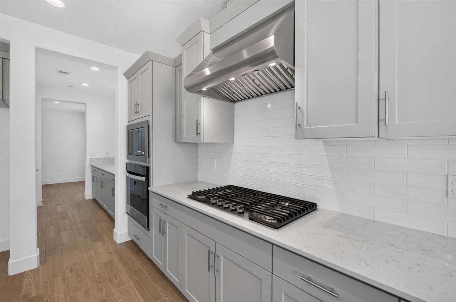 986 Peters Rd S, Madera, CA 93636