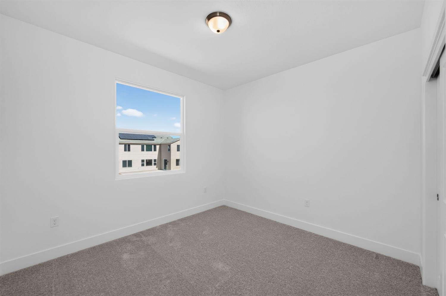 986 Peters Rd S, Madera, CA 93636