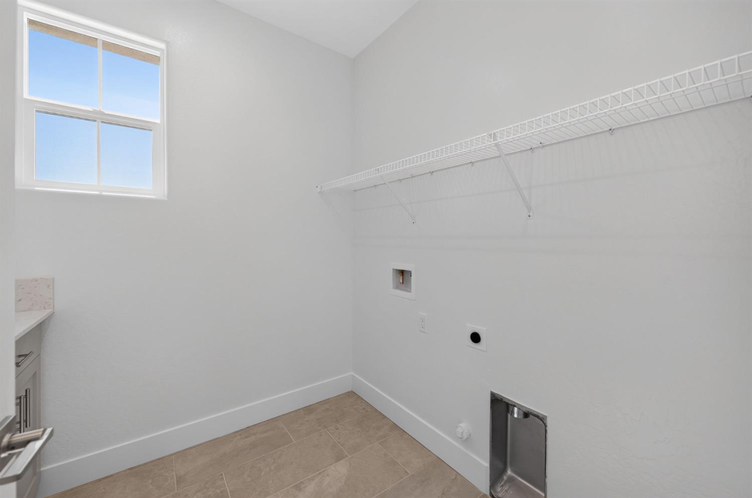 986 Peters Rd S, Madera, CA 93636