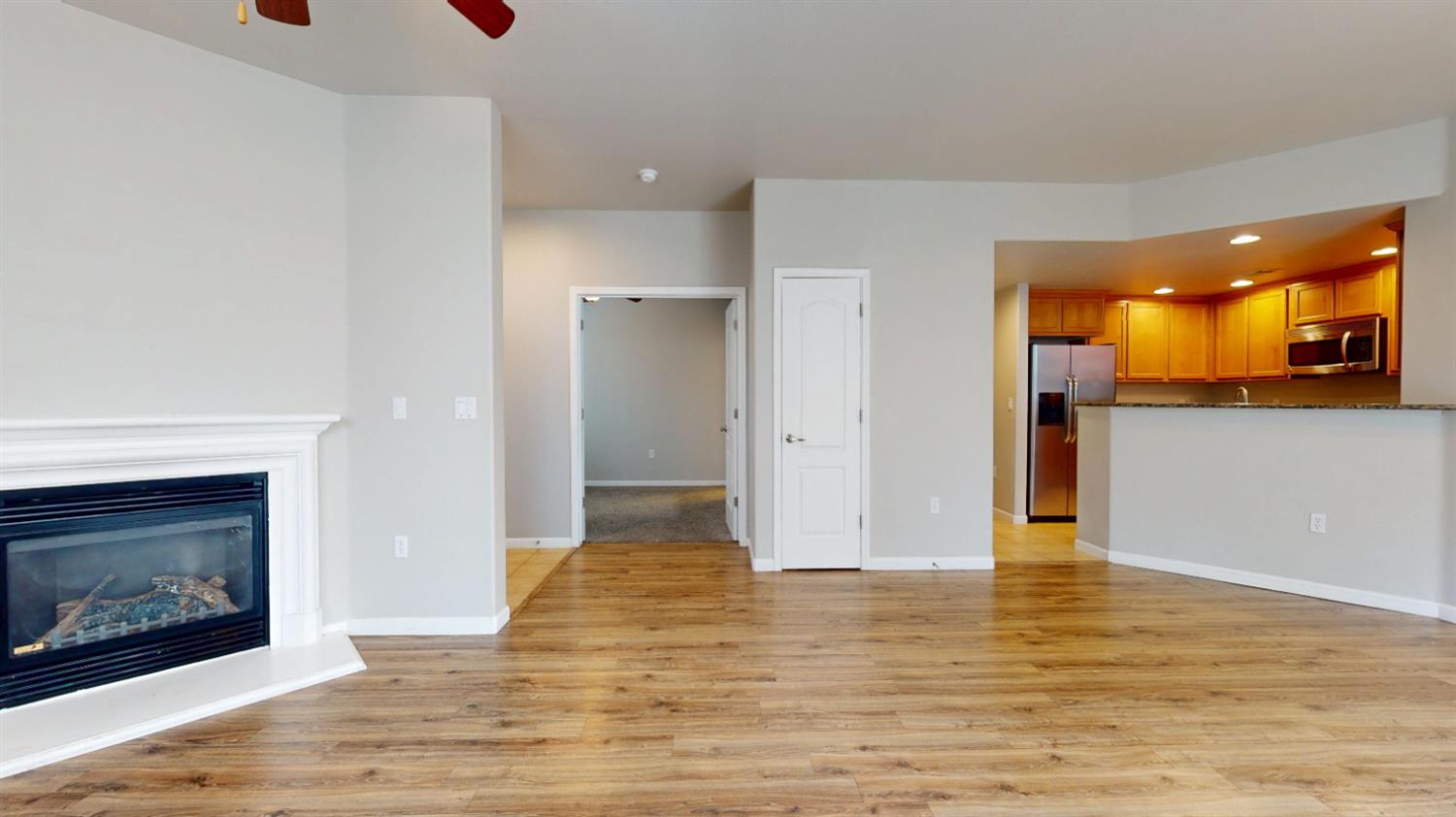 373 N Amedeo Ln #373, Clovis, CA 93611