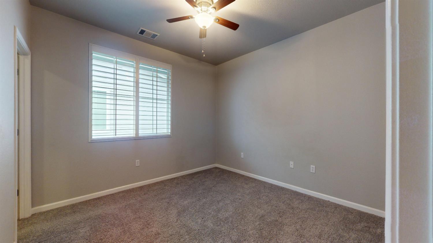 373 N Amedeo Ln #373, Clovis, CA 93611