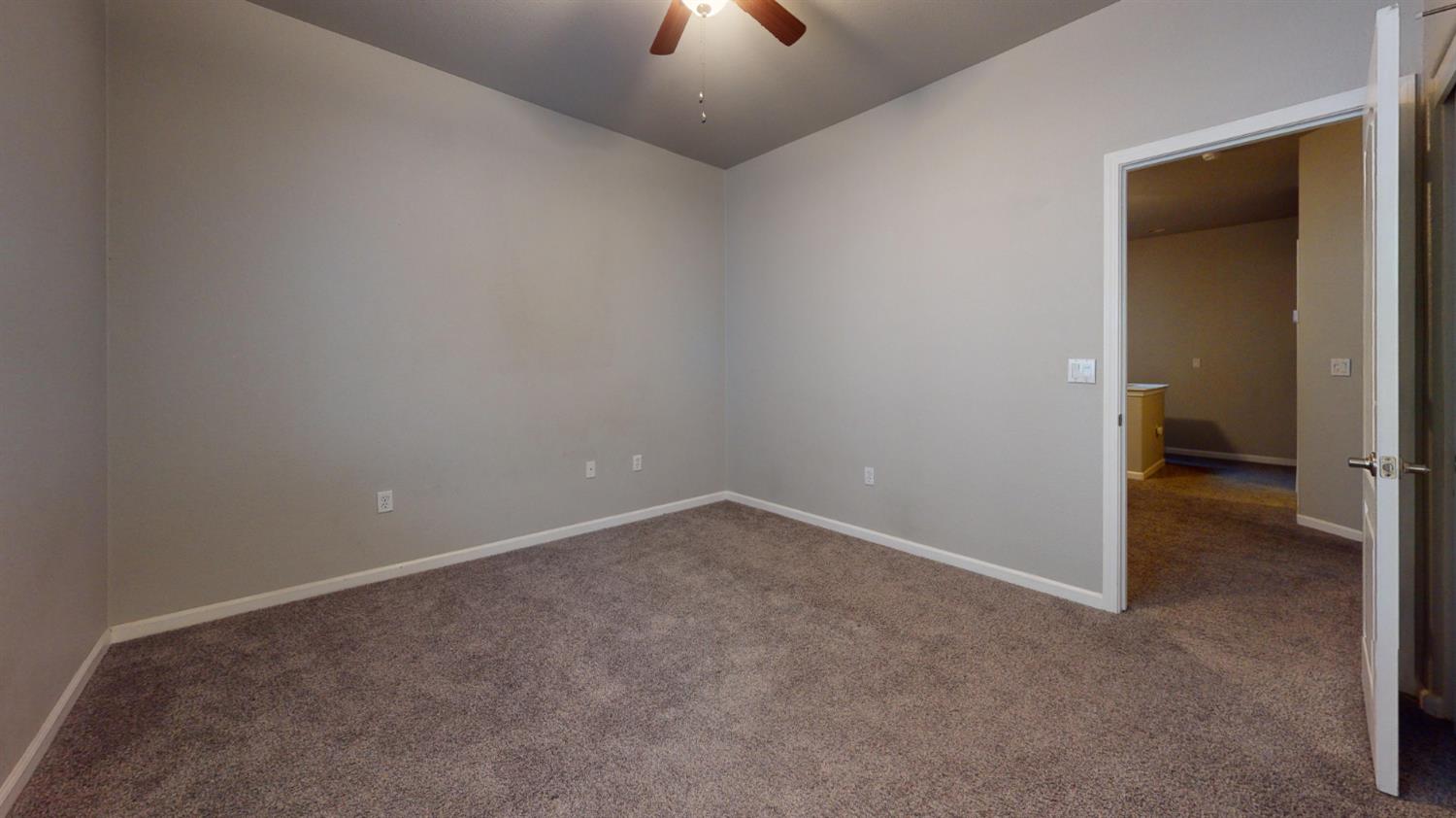 373 N Amedeo Ln #373, Clovis, CA 93611