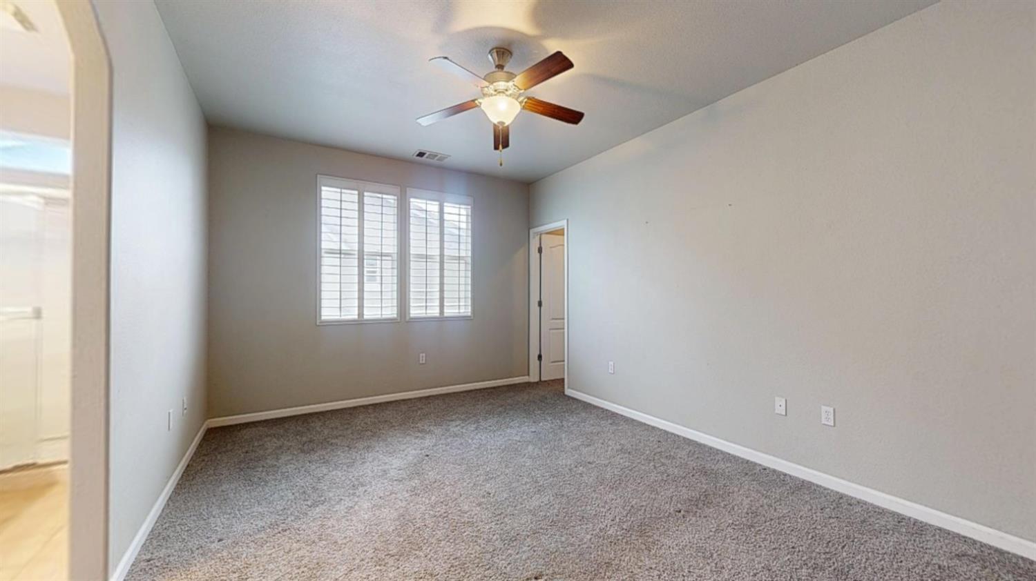 373 N Amedeo Ln #373, Clovis, CA 93611