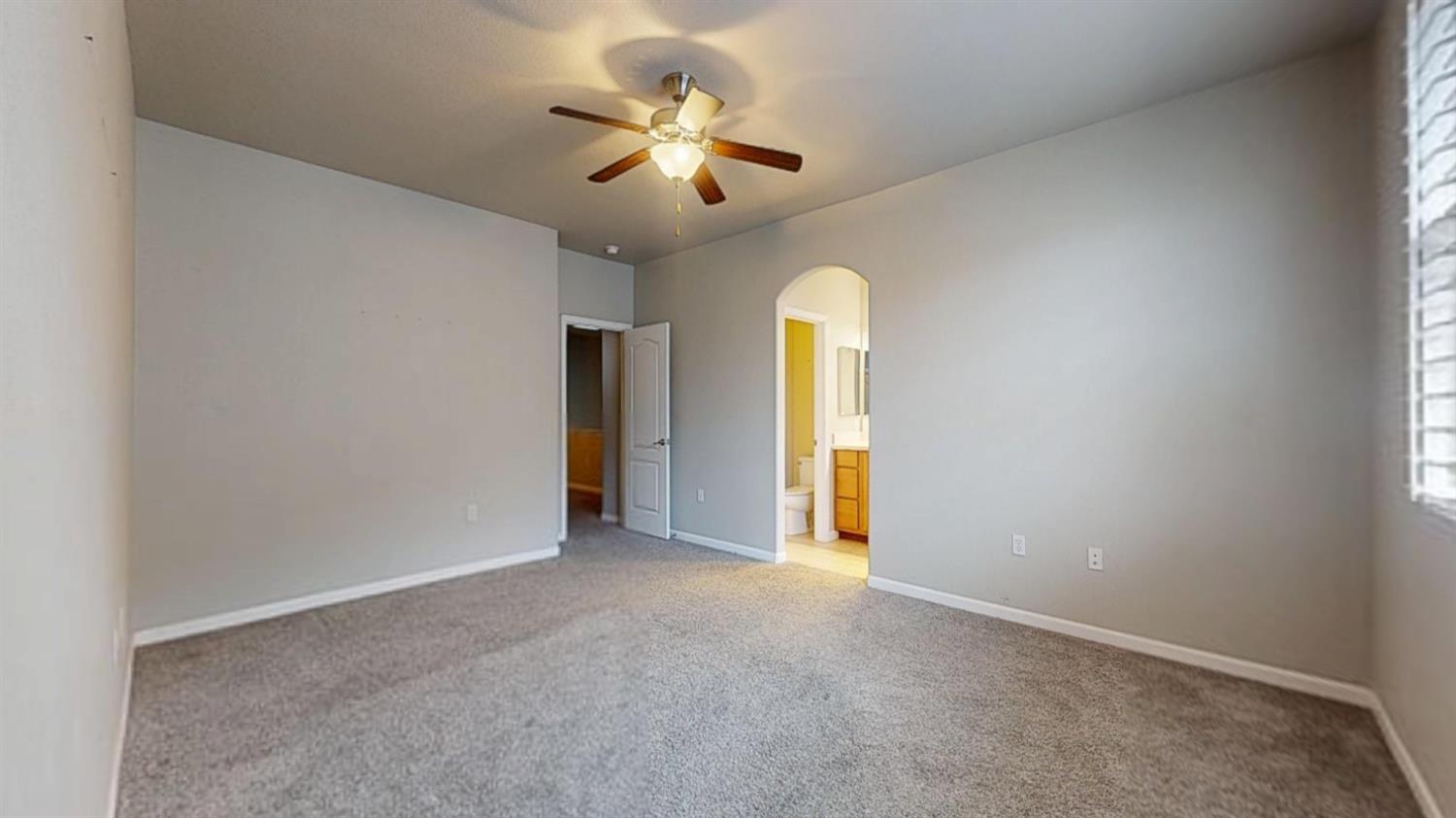 373 N Amedeo Ln #373, Clovis, CA 93611