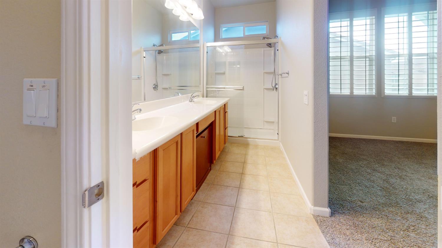 373 N Amedeo Ln #373, Clovis, CA 93611