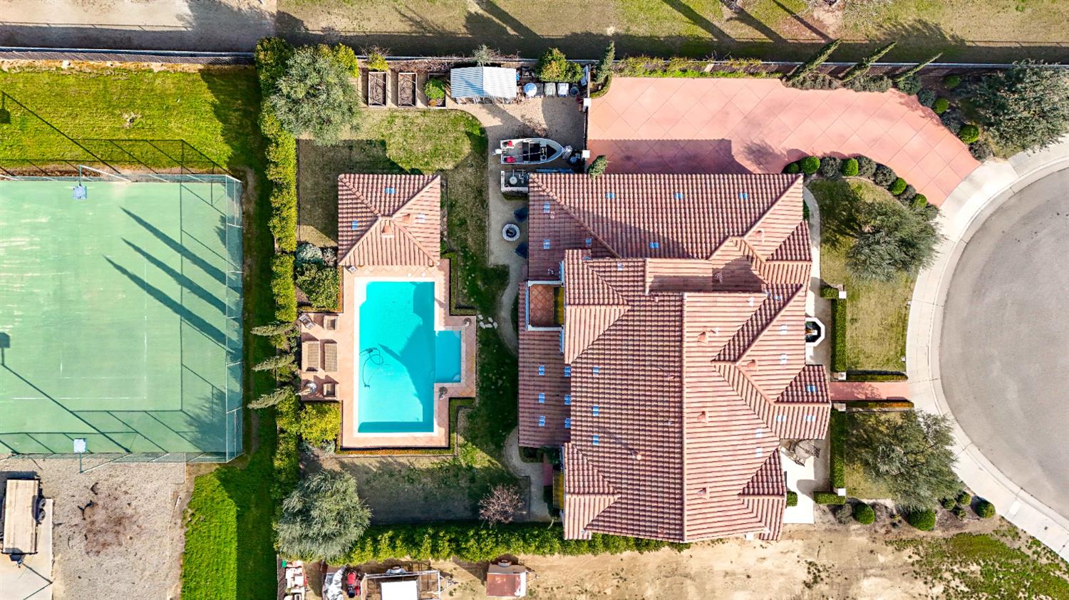 2564 E Sarazen, Fresno, CA 93730