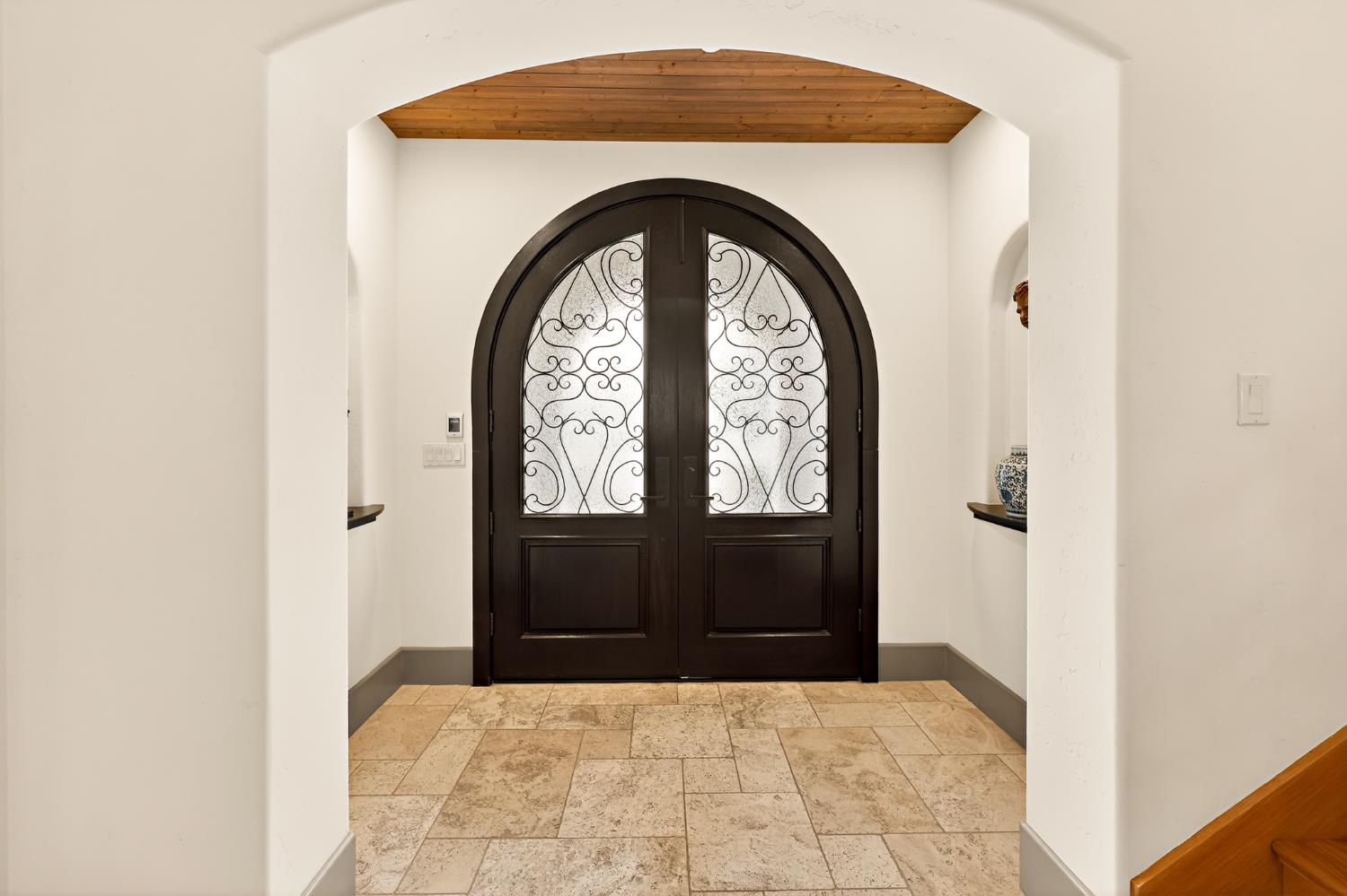 2564 E Sarazen, Fresno, CA 93730