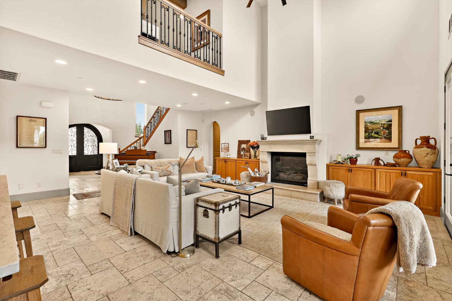 2564 E Sarazen, Fresno, CA 93730