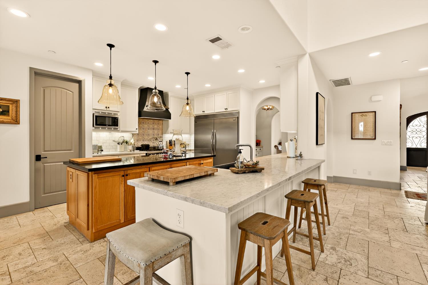 2564 E Sarazen, Fresno, CA 93730