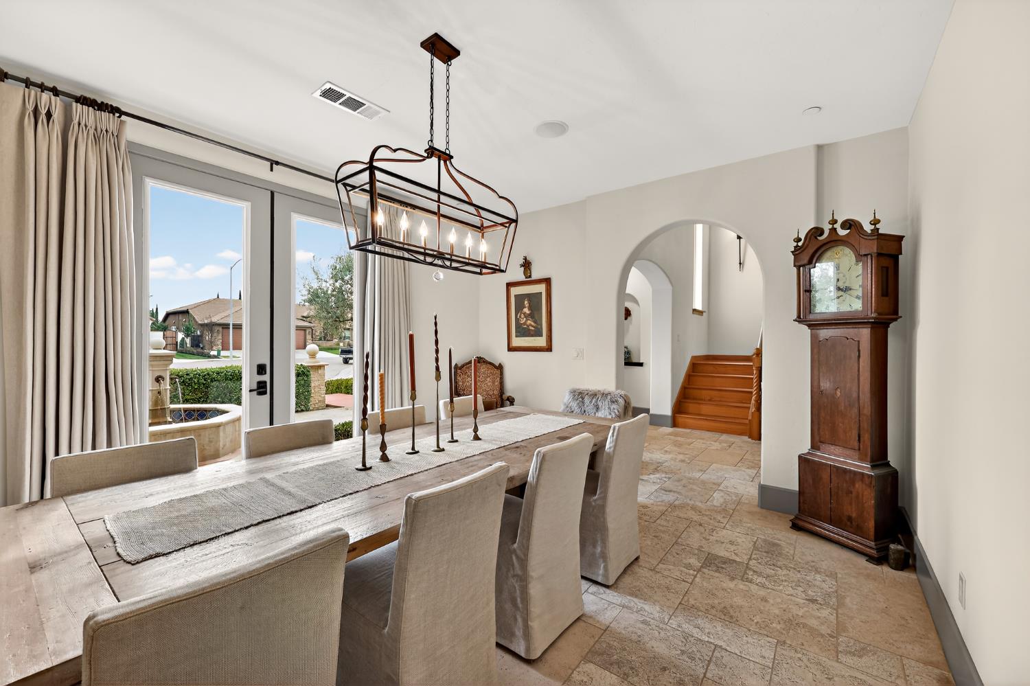 2564 E Sarazen, Fresno, CA 93730