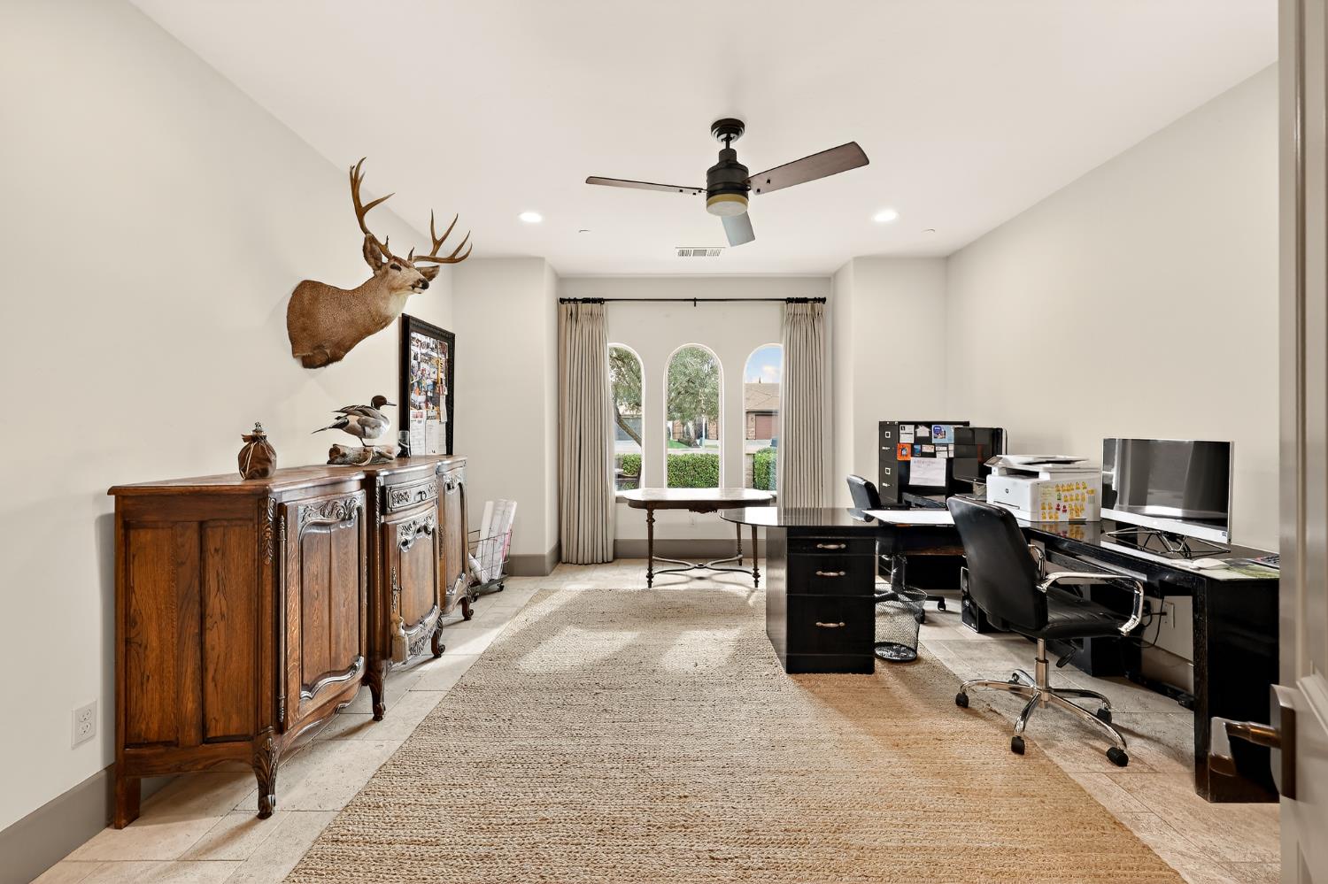 2564 E Sarazen, Fresno, CA 93730