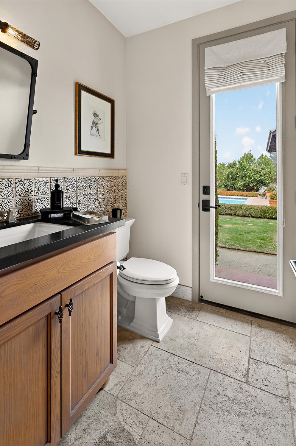 2564 E Sarazen, Fresno, CA 93730