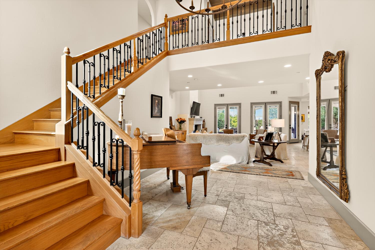 2564 E Sarazen, Fresno, CA 93730