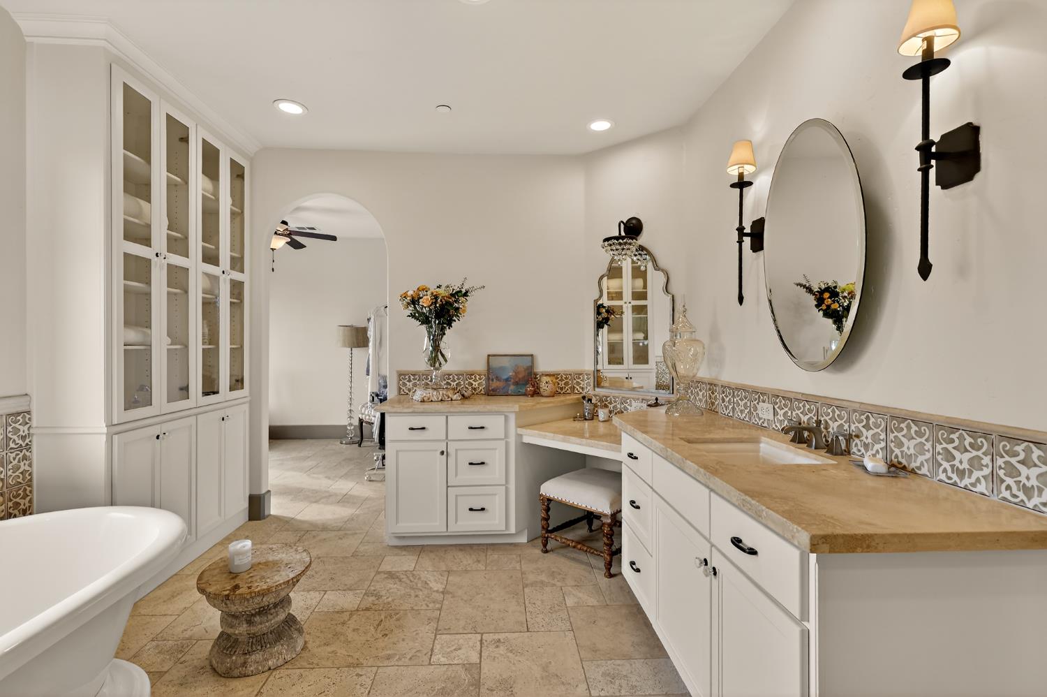 2564 E Sarazen, Fresno, CA 93730