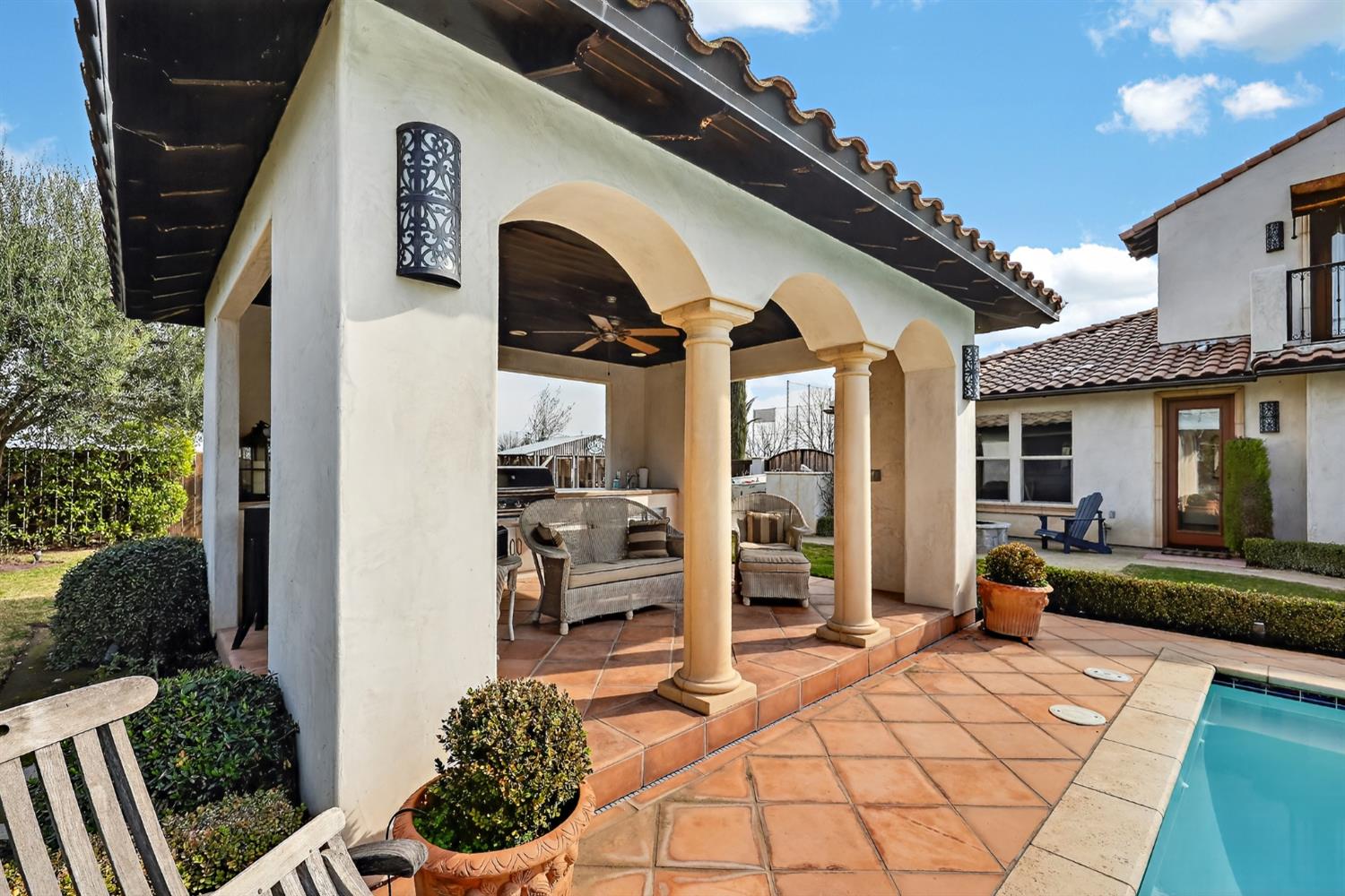 2564 E Sarazen, Fresno, CA 93730