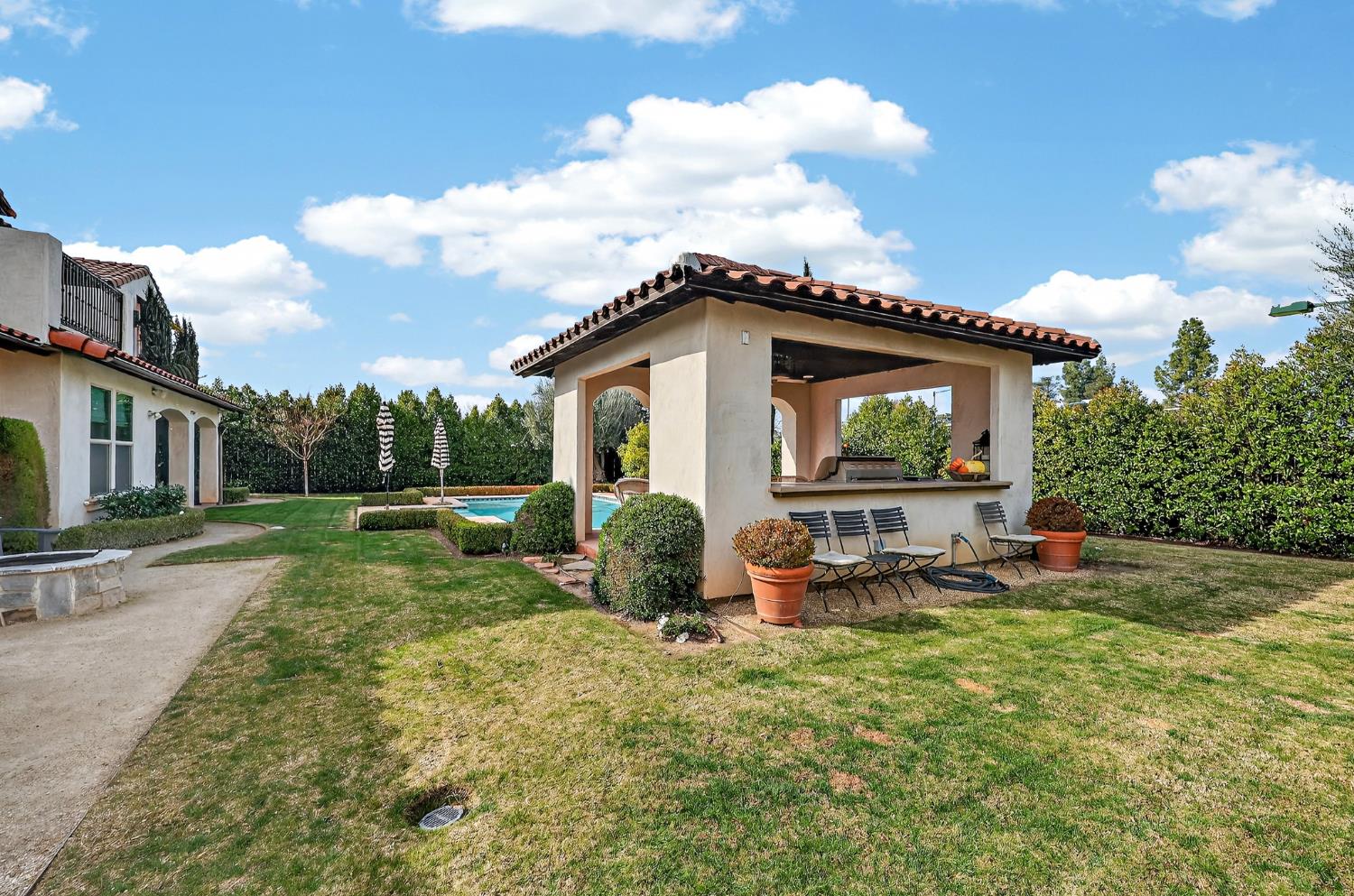 2564 E Sarazen, Fresno, CA 93730