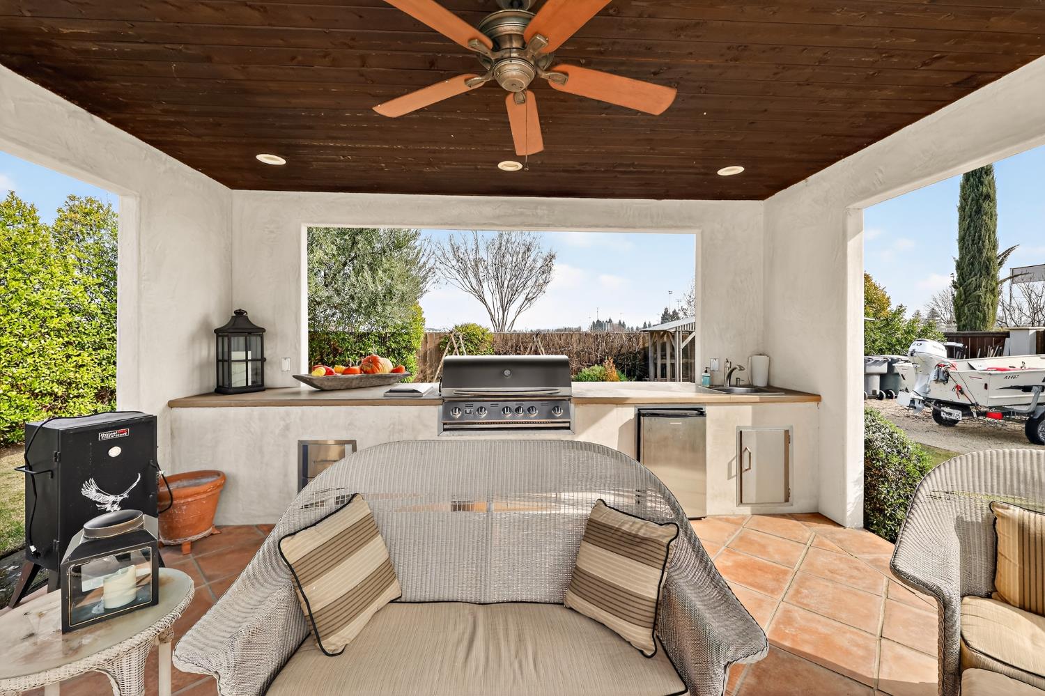 2564 E Sarazen, Fresno, CA 93730