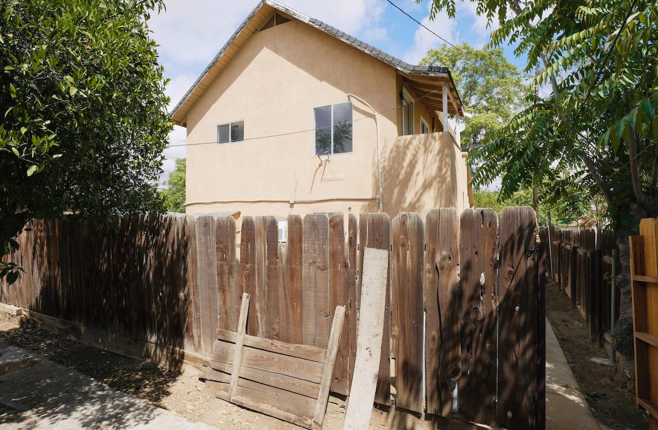 271 Coolidge St, Coalinga, CA 93210