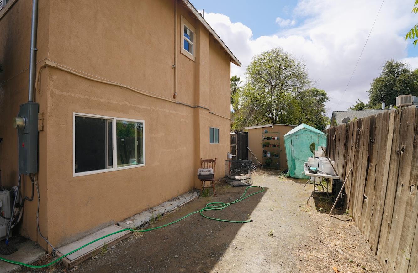 271 Coolidge St, Coalinga, CA 93210