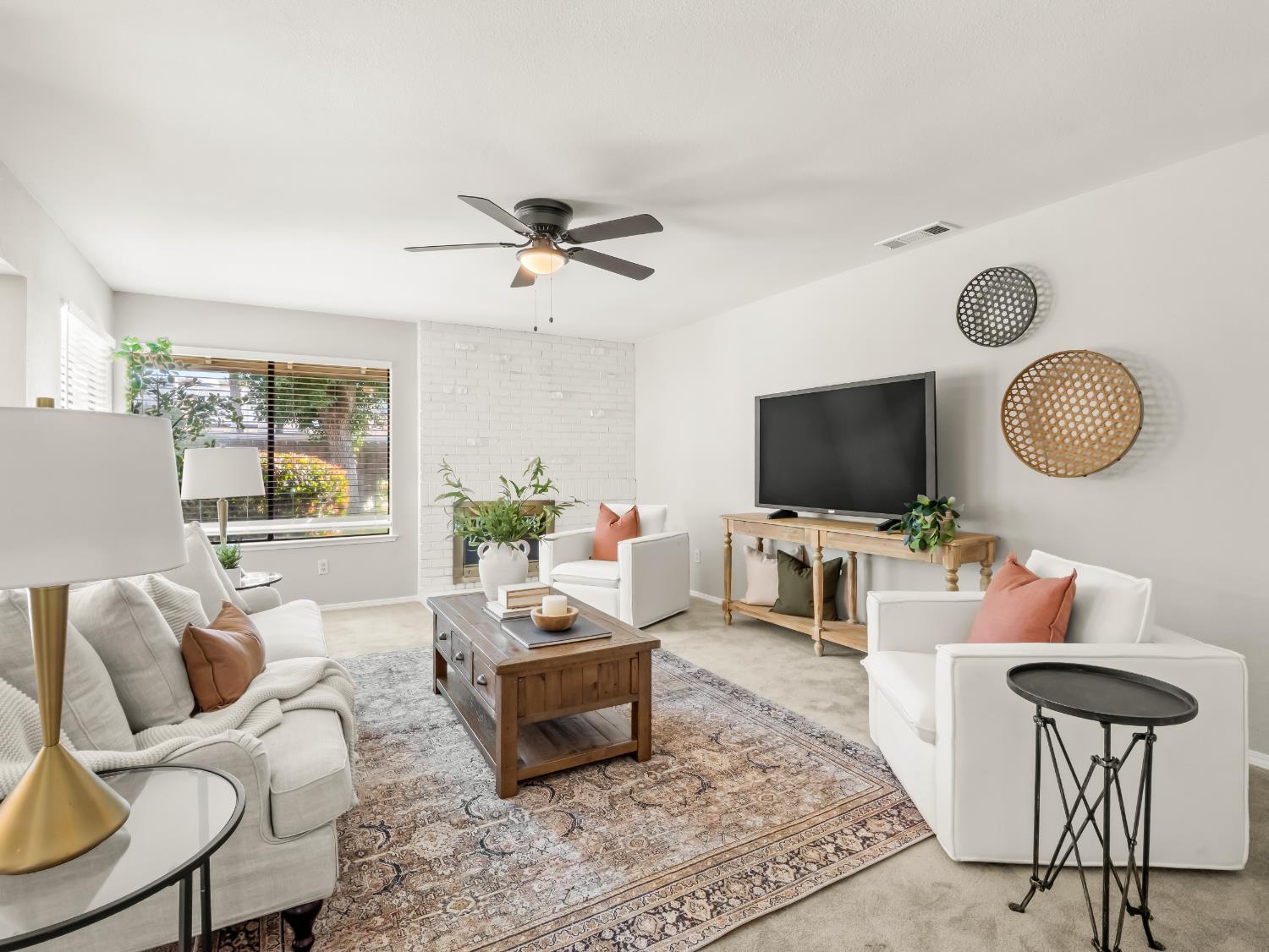 941 E Cromwell, Fresno, CA 93720