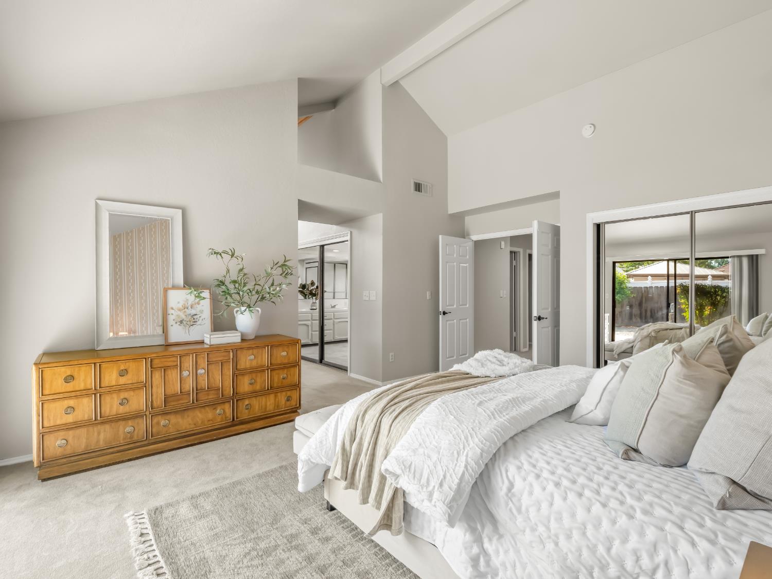 941 E Cromwell, Fresno, CA 93720