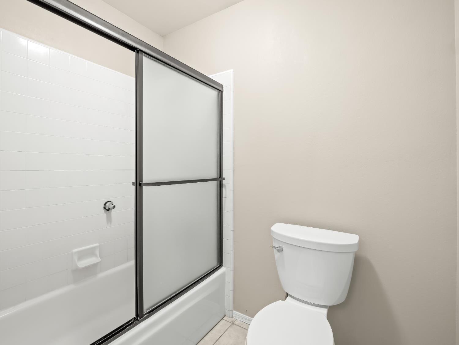 941 E Cromwell, Fresno, CA 93720