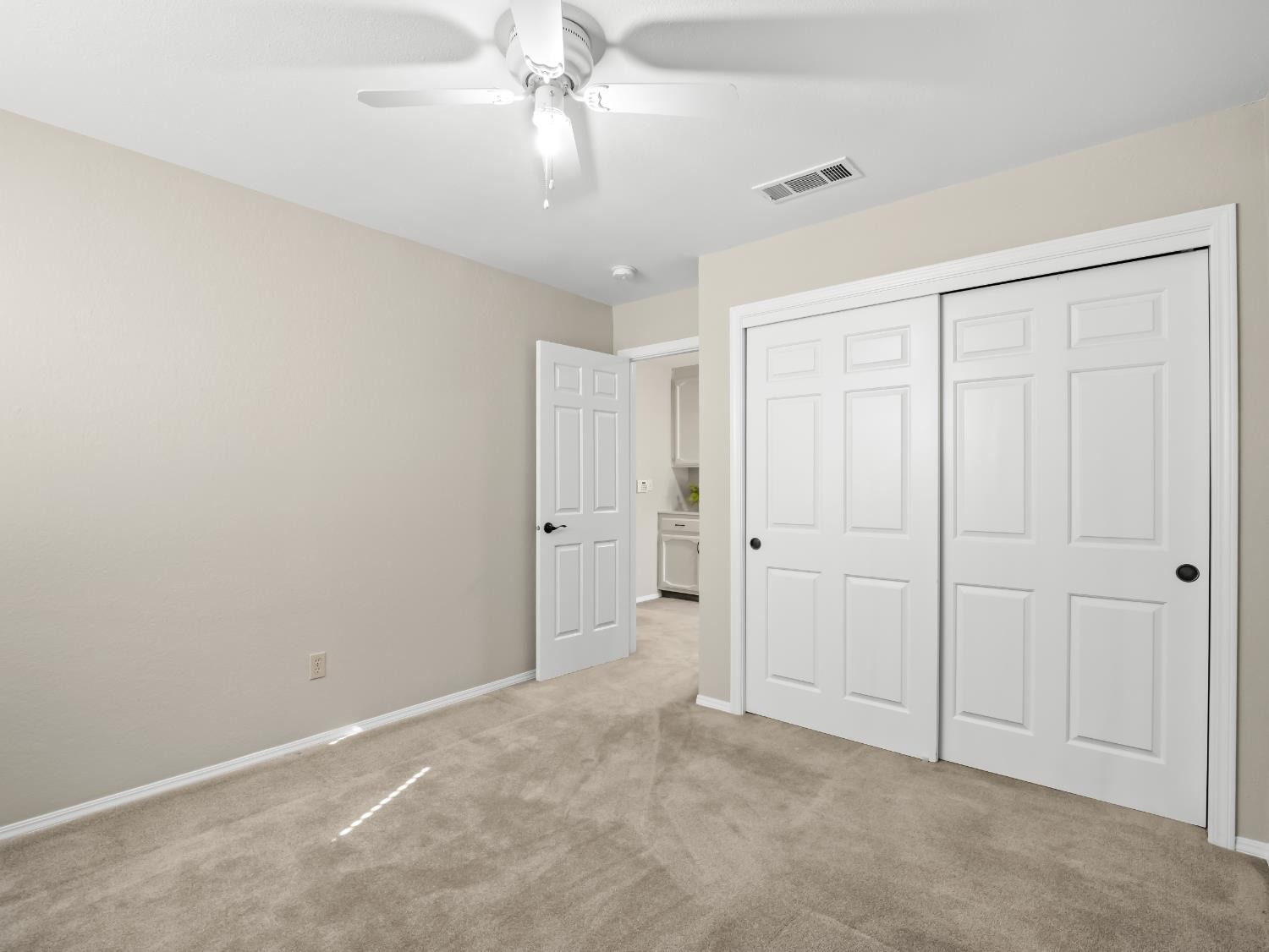 941 E Cromwell, Fresno, CA 93720