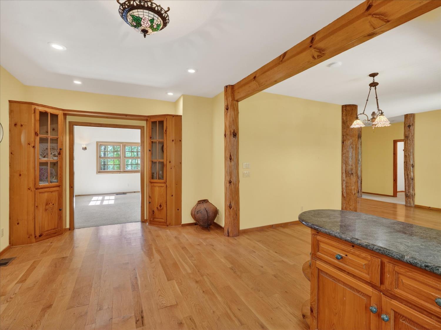 37733 37736 Black Ranch Rd, Oakhurst, CA 93644