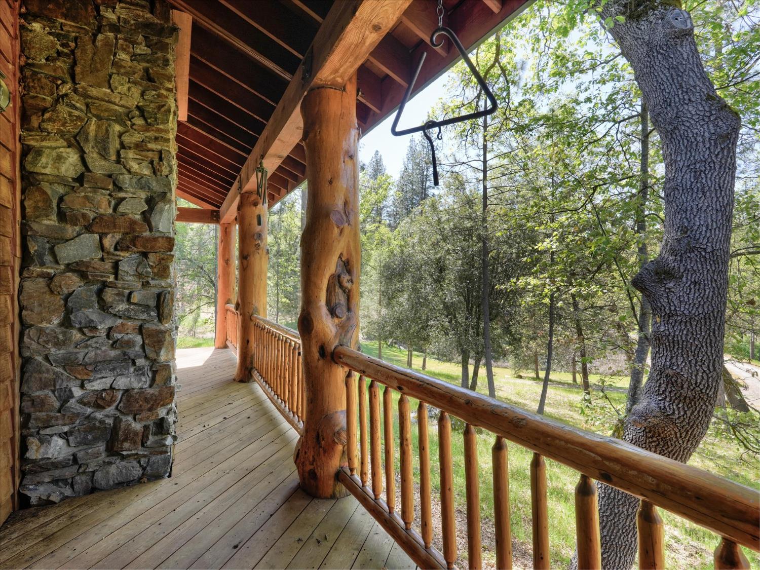 37733 37736 Black Ranch Rd, Oakhurst, CA 93644