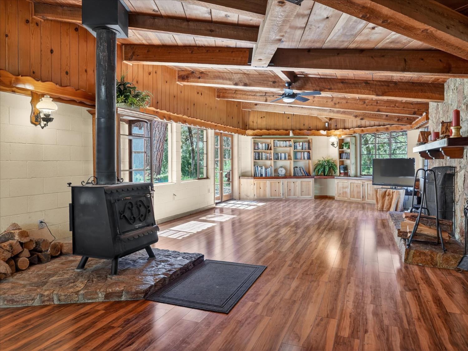 37733 37736 Black Ranch Rd, Oakhurst, CA 93644