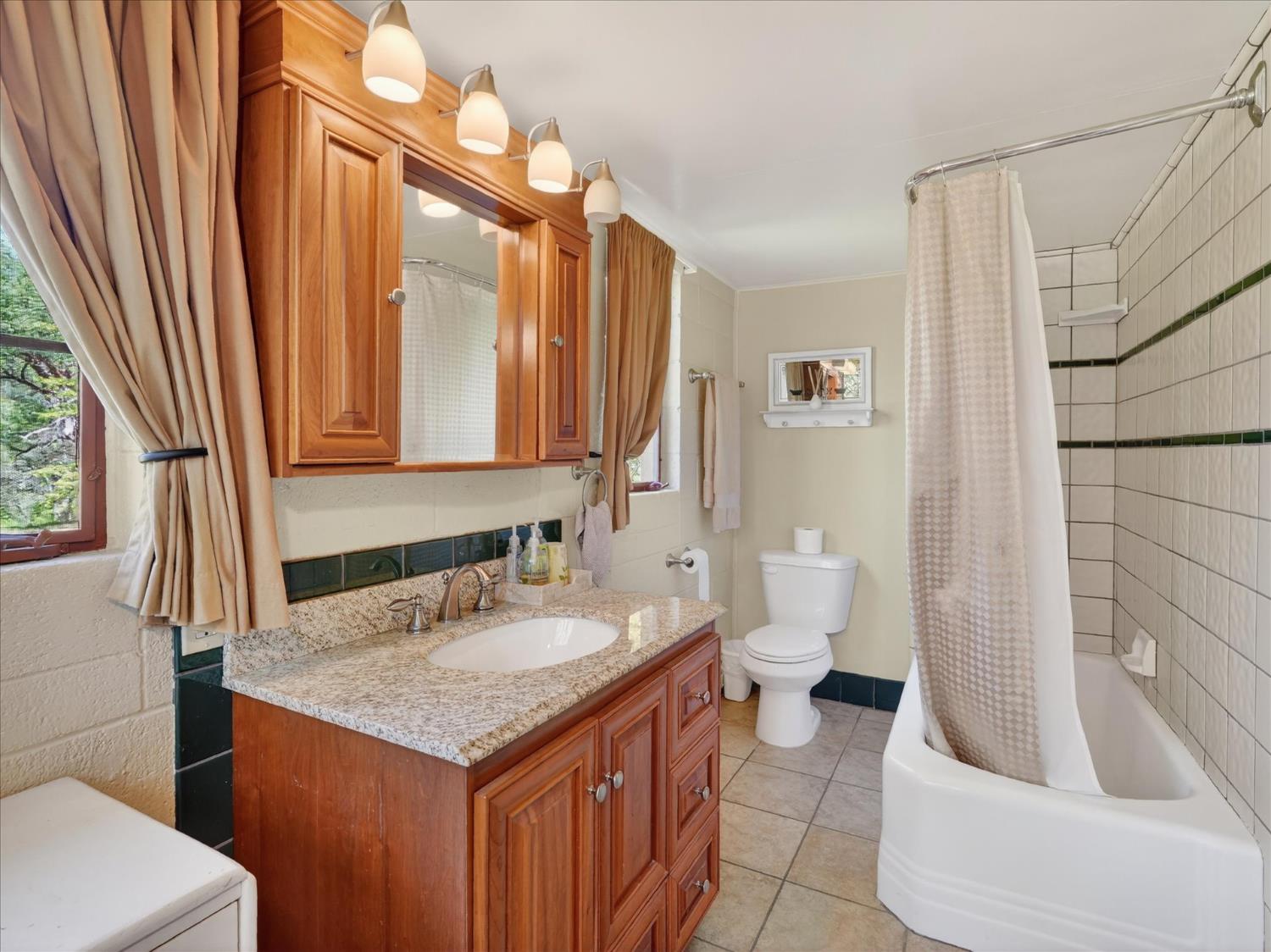 37733 37736 Black Ranch Rd, Oakhurst, CA 93644