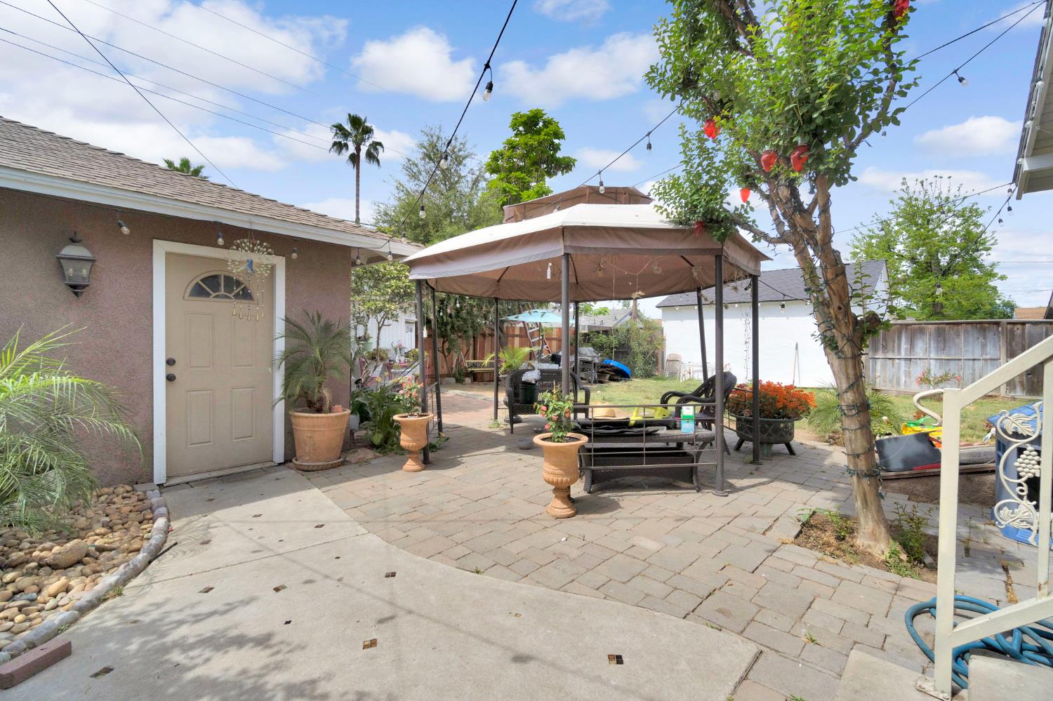 1005 N Fruit Ave, Fresno, CA 93728