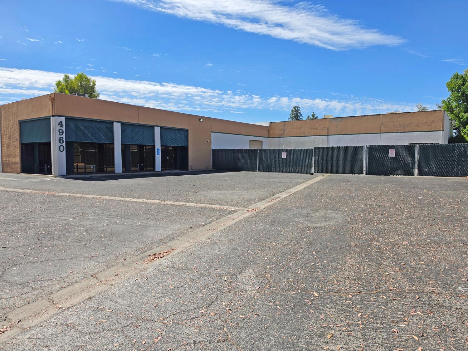 4960 E Yale Ave, Fresno, CA 93727
