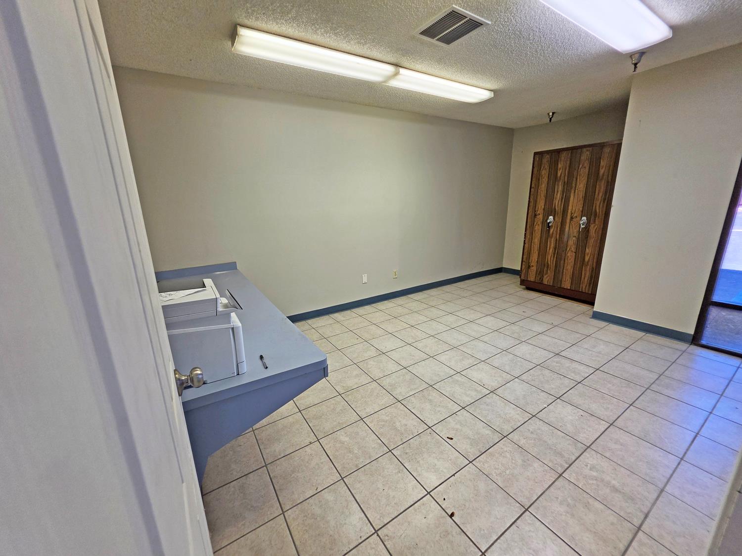 4960 E Yale Ave, Fresno, CA 93727