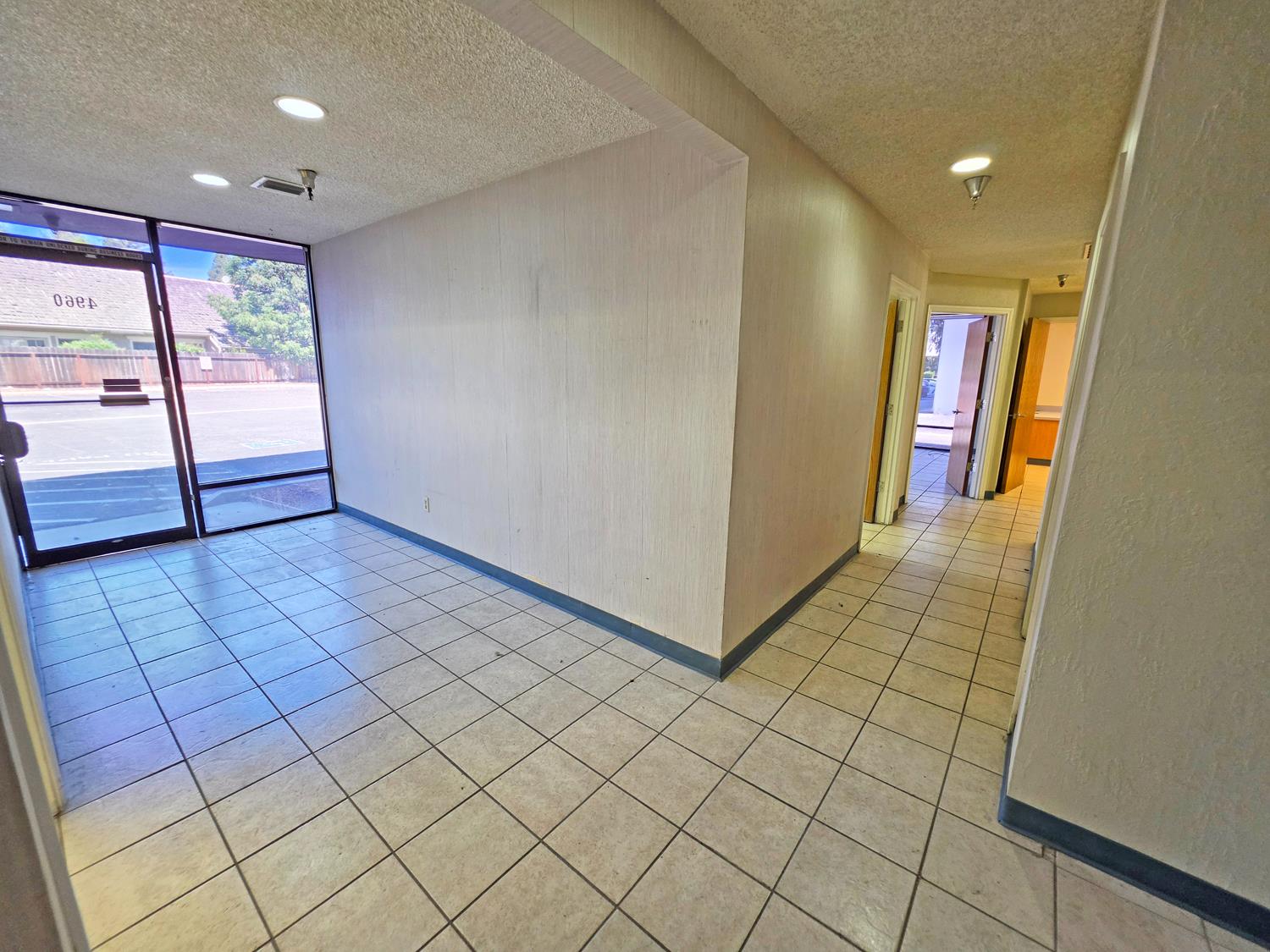 4960 E Yale Ave, Fresno, CA 93727