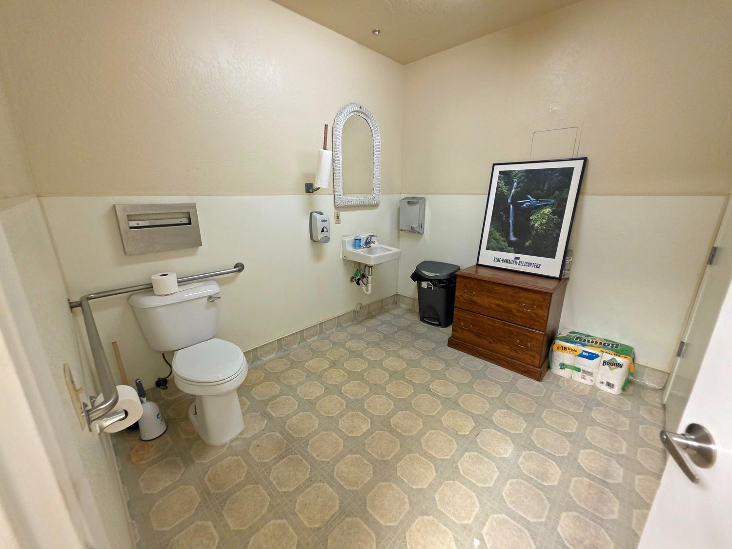 4960 E Yale Ave, Fresno, CA 93727