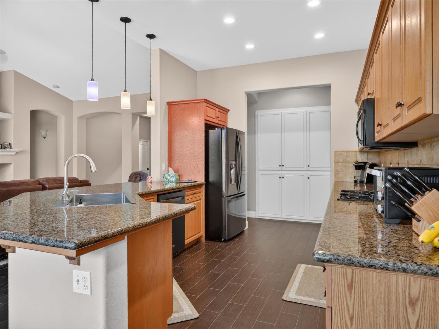 2927 Browning Ave, Clovis, CA 93611