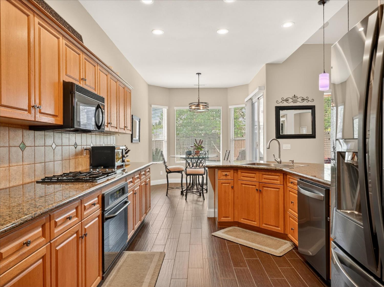 2927 Browning Ave, Clovis, CA 93611