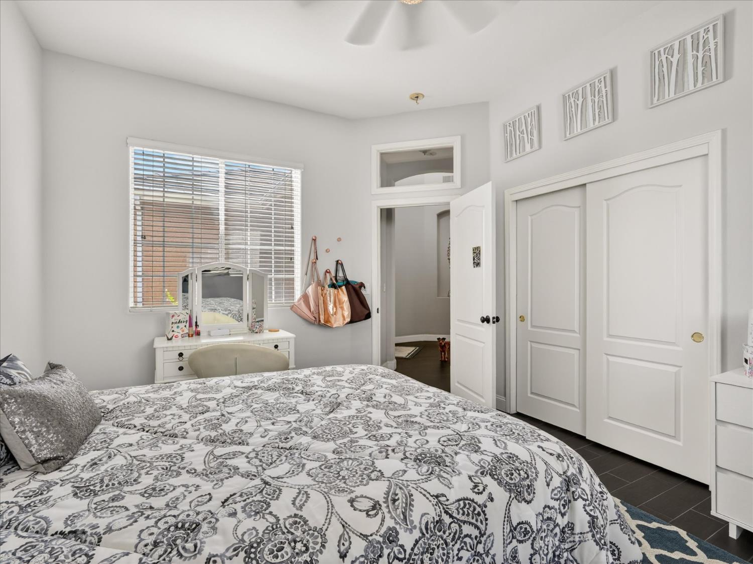 2927 Browning Ave, Clovis, CA 93611