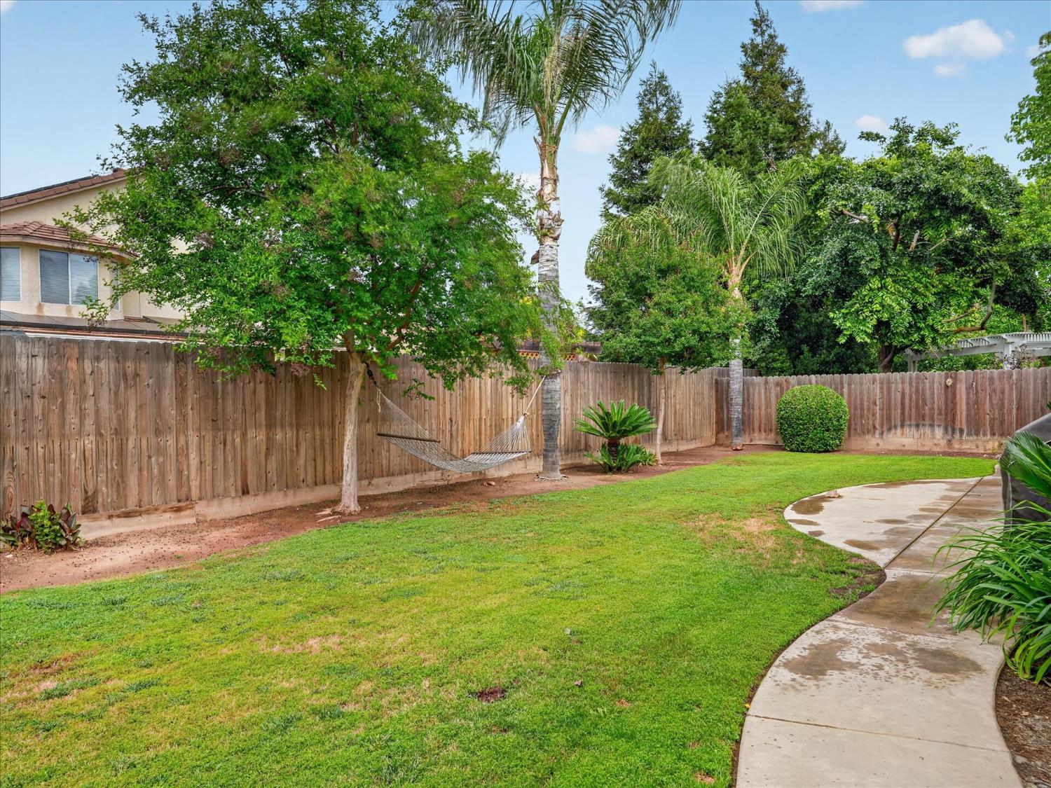 2927 Browning Ave, Clovis, CA 93611