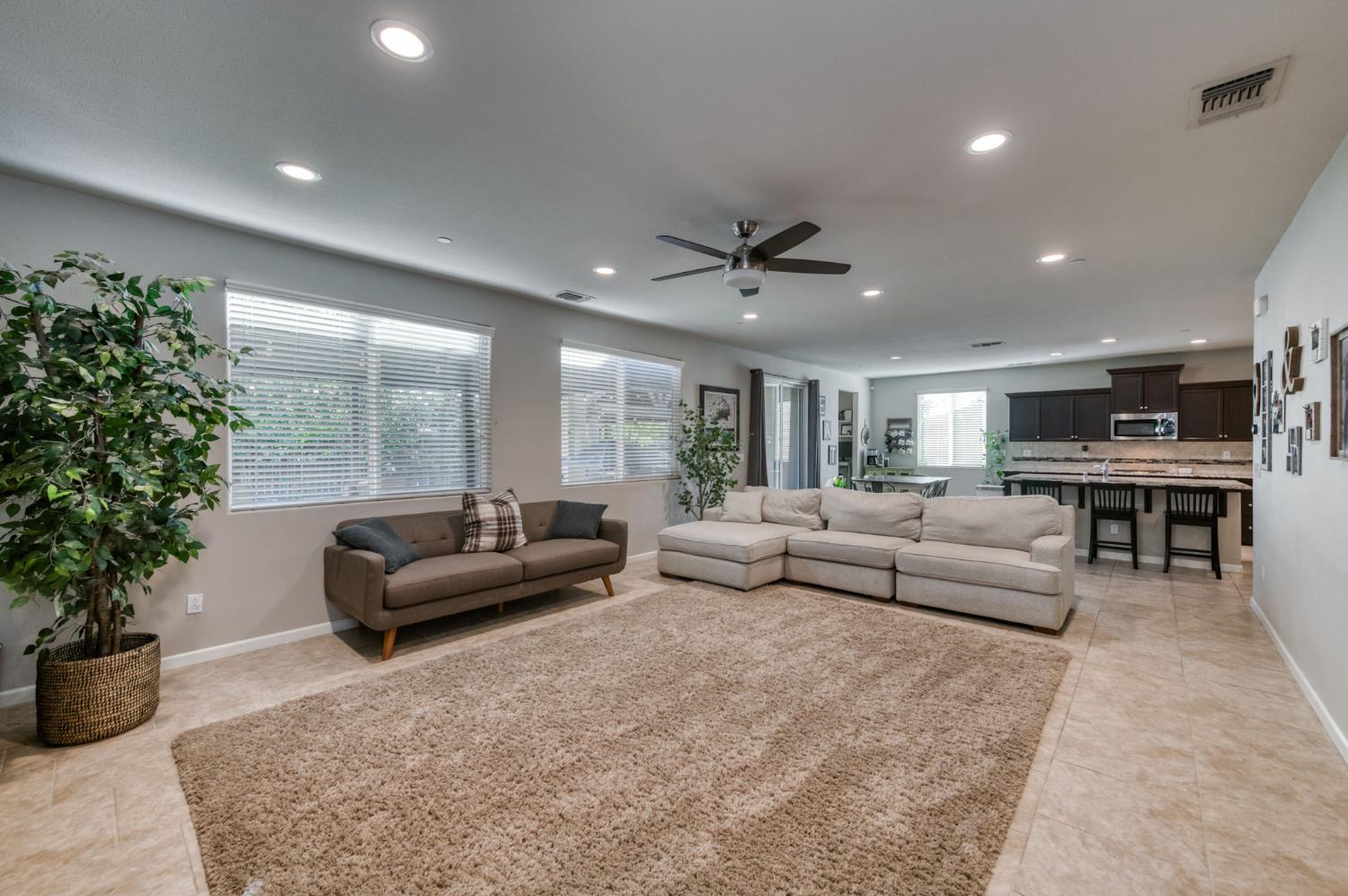 3606 Saginaw Ave, Clovis, CA 93619