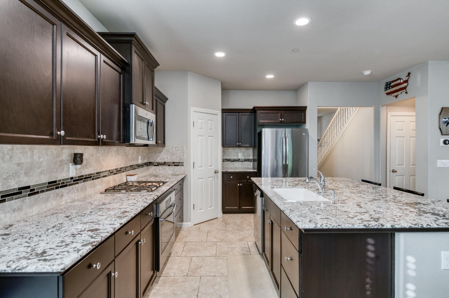 3606 Saginaw Ave, Clovis, CA 93619