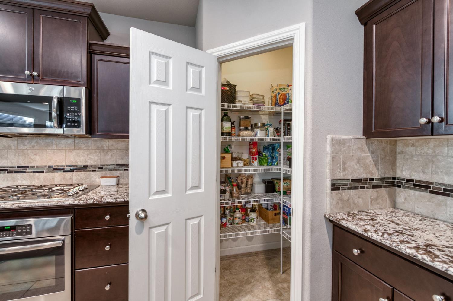 3606 Saginaw Ave, Clovis, CA 93619