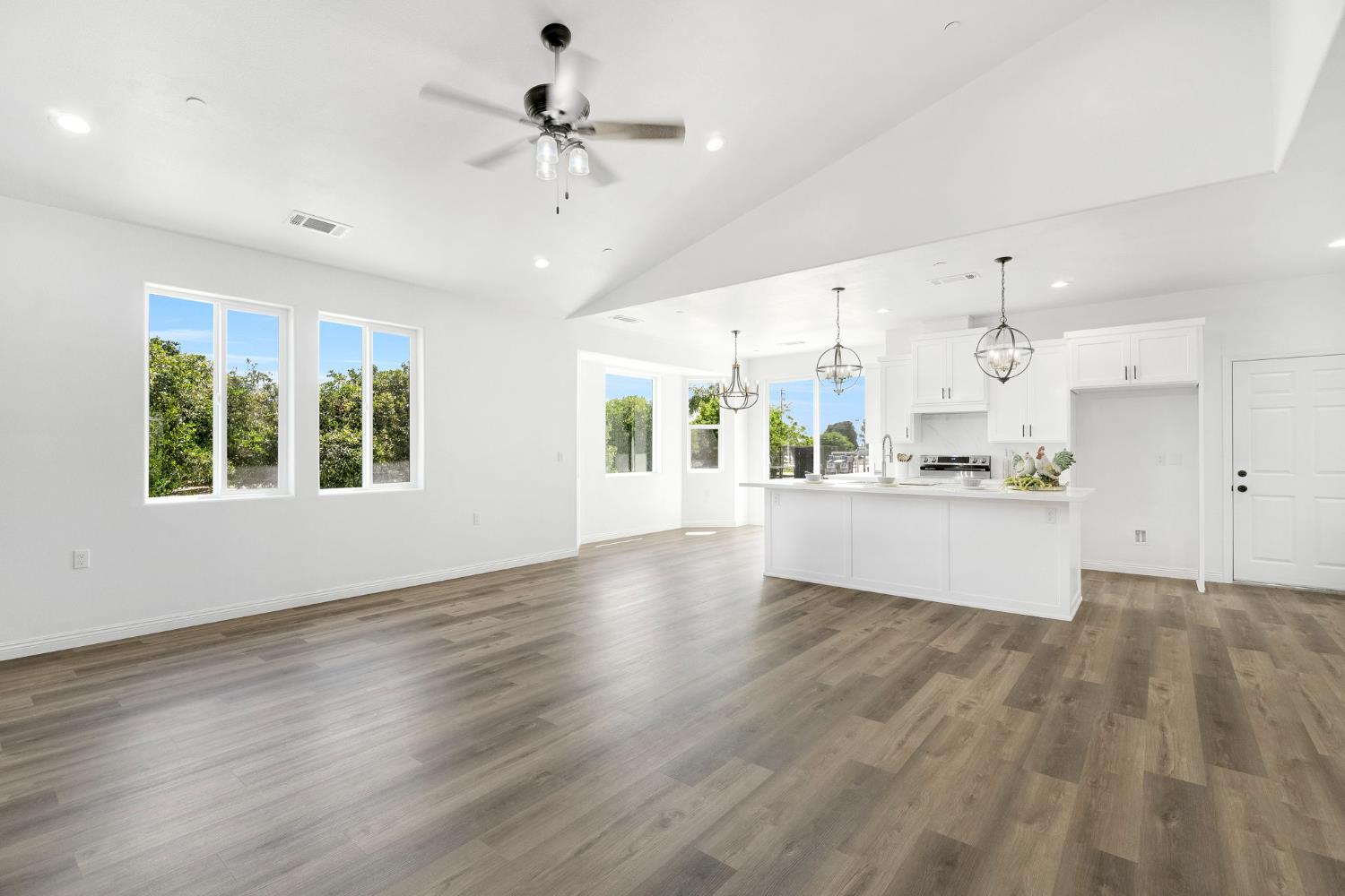 41640 Road 120, Orosi, CA 93647